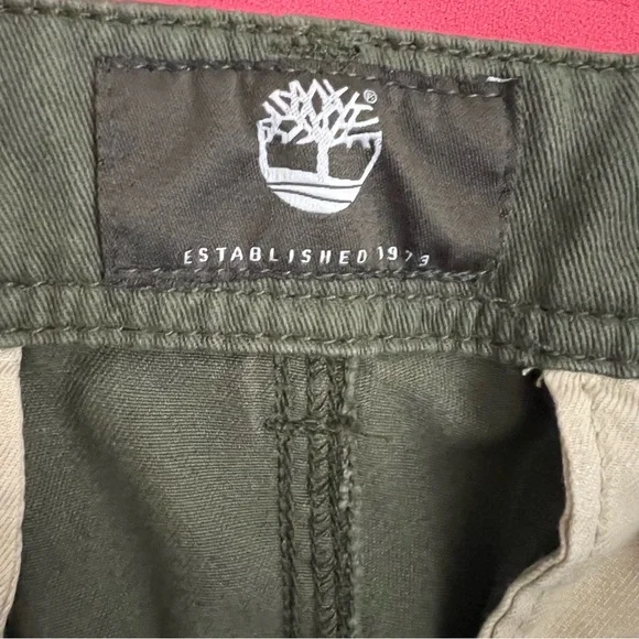 Timberland Relaxed Fit Cargo Chino Pants in Army Green Men’s Size 40x30 - Picture 7 of 9